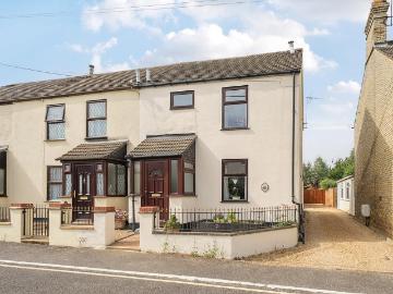 2 bedroom end of terrace house for sale