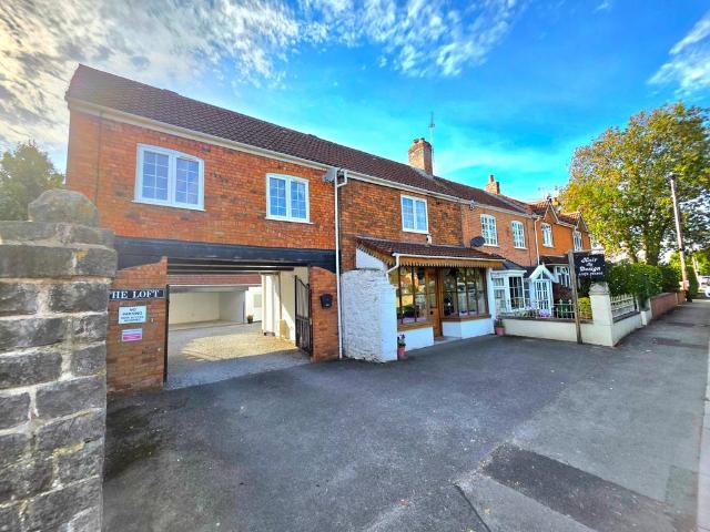 2 bedroom end of terrace house for sale