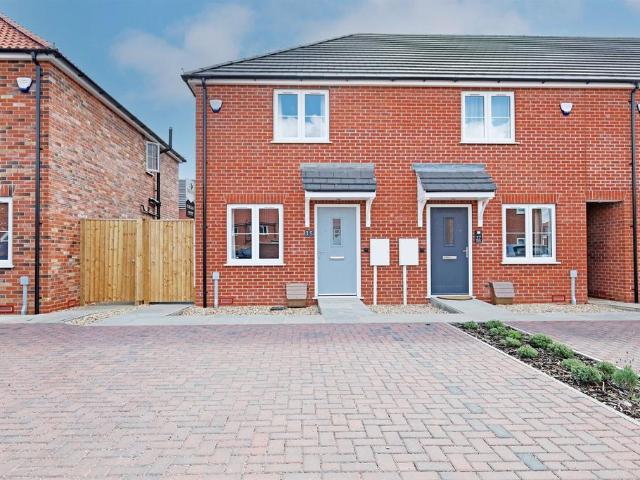 2 bedroom end of terrace house for sale