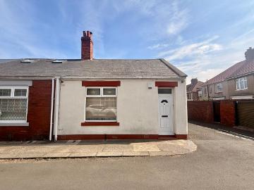 2 bedroom end of terrace house for sale