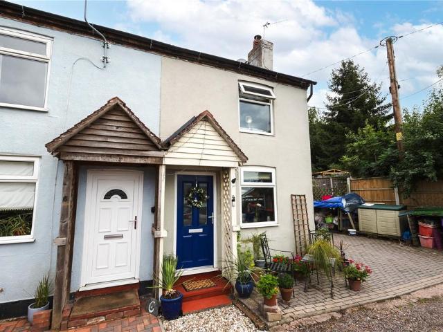 2 bedroom end of terrace house for sale