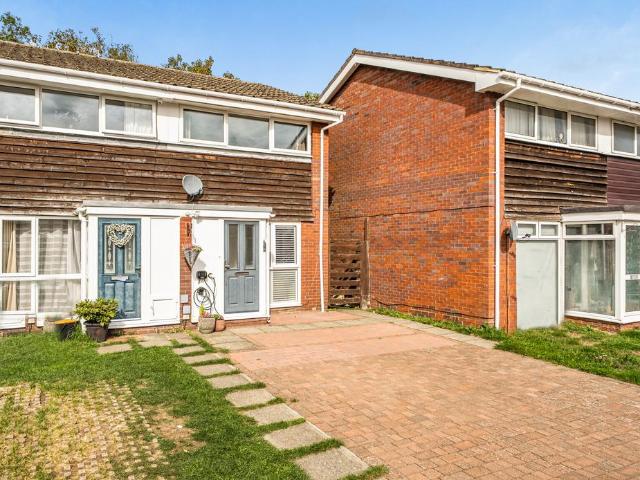 2 bedroom end of terrace house for sale