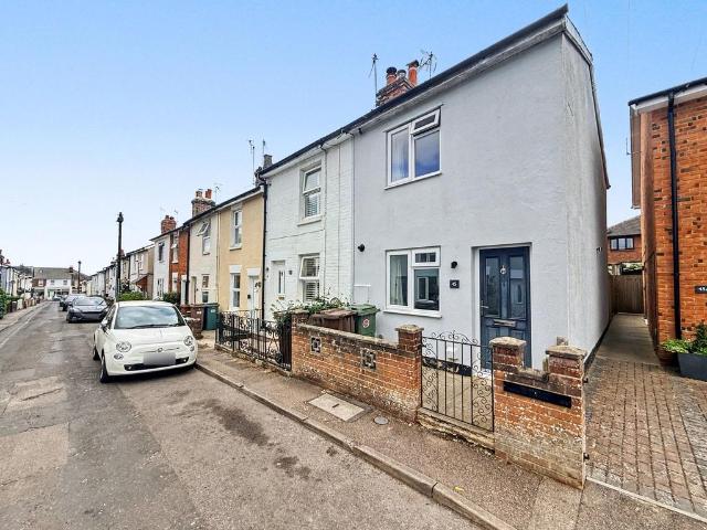 2 bedroom end of terrace house for sale