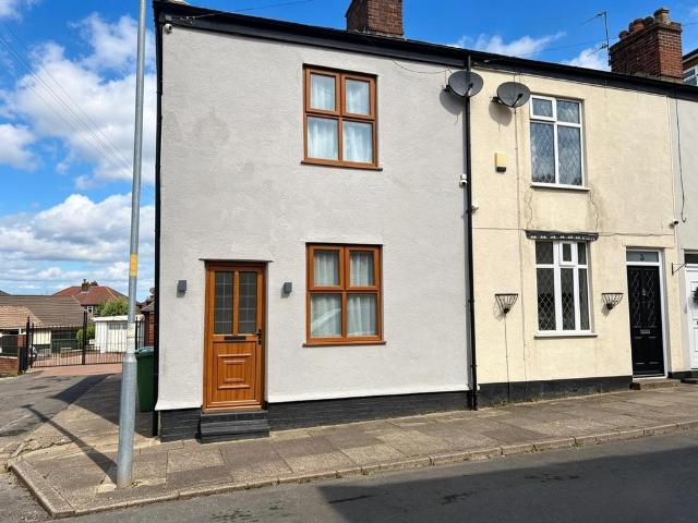 2 bedroom end of terrace house for sale