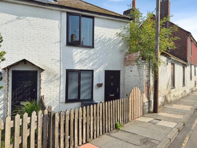 2 bedroom end of terrace house for sale