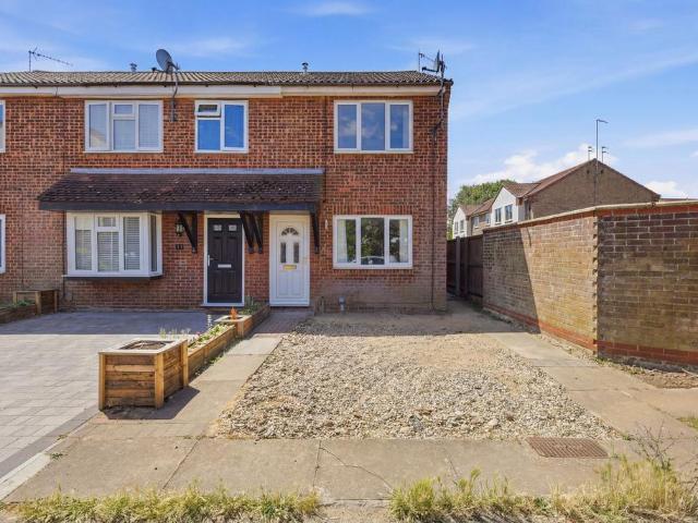 2 bedroom end of terrace house for sale