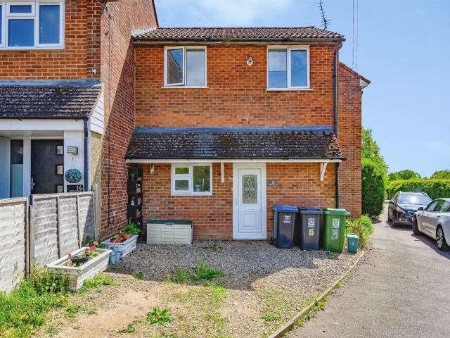 2 bedroom end of terrace house for sale