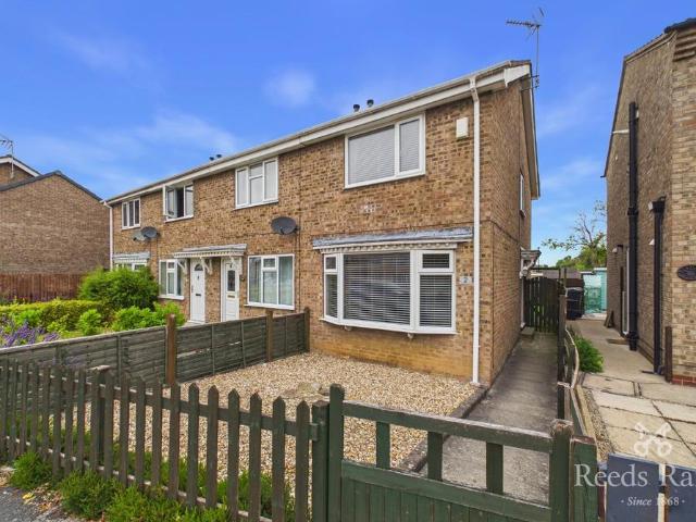 2 bedroom end of terrace house for sale