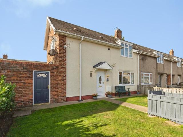 2 bedroom end of terrace house for sale