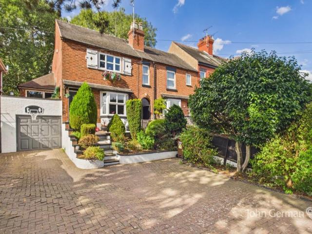 2 bedroom end of terrace house for sale