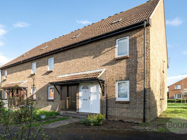 2 bedroom maisonette for sale