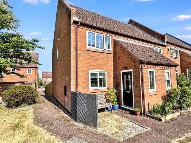 2 bedroom end of terrace house for sale