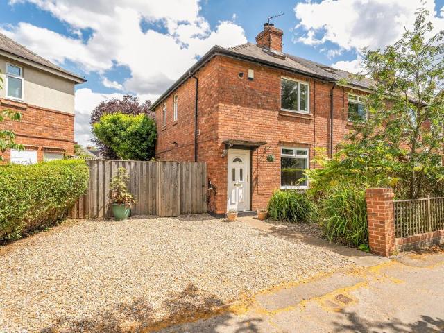 2 bedroom end of terrace house for sale