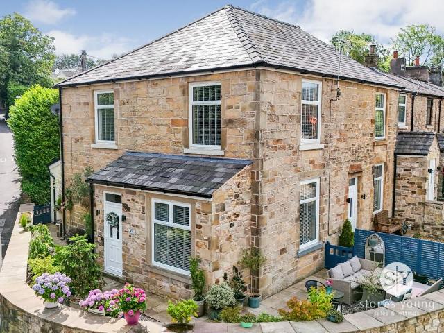 2 bedroom end of terrace house for sale
