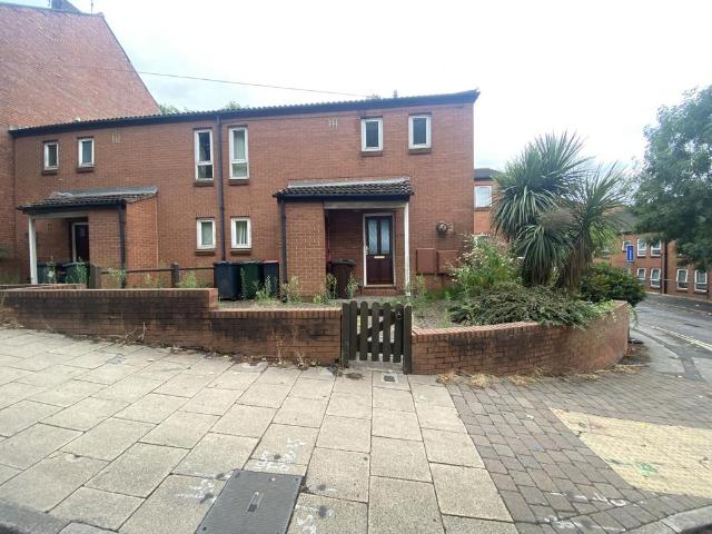 2 bedroom end of terrace house for sale