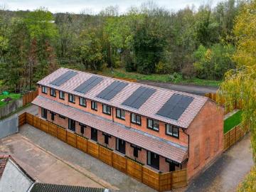 2 bedroom end of terrace house for sale