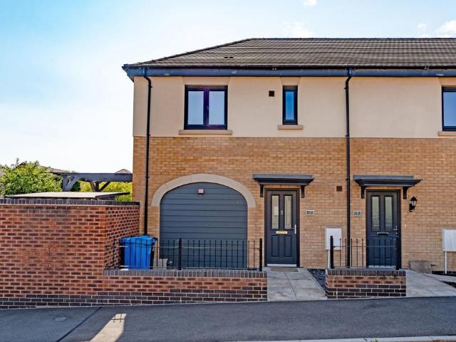2 bedroom semi detached house for sale