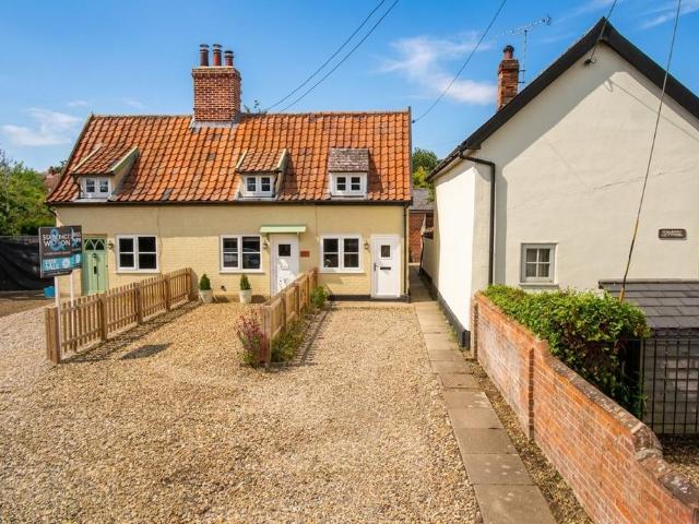 2 bedroom end of terrace house for sale