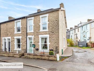 2 bedroom end of terrace house for sale