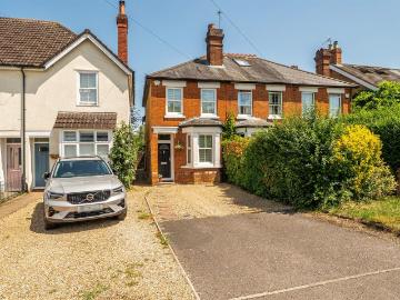 2 bedroom end of terrace house for sale