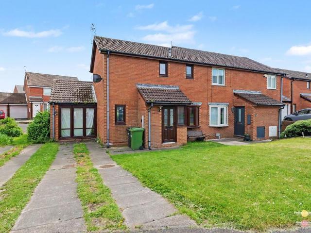 2 bedroom end of terrace house for sale