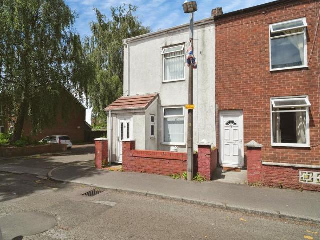 2 bedroom end of terrace house for sale