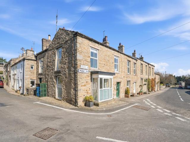 2 bedroom end of terrace house for sale