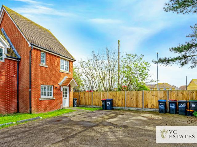 2 bedroom end of terrace house for sale