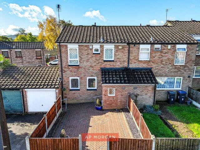 2 bedroom end of terrace house for sale