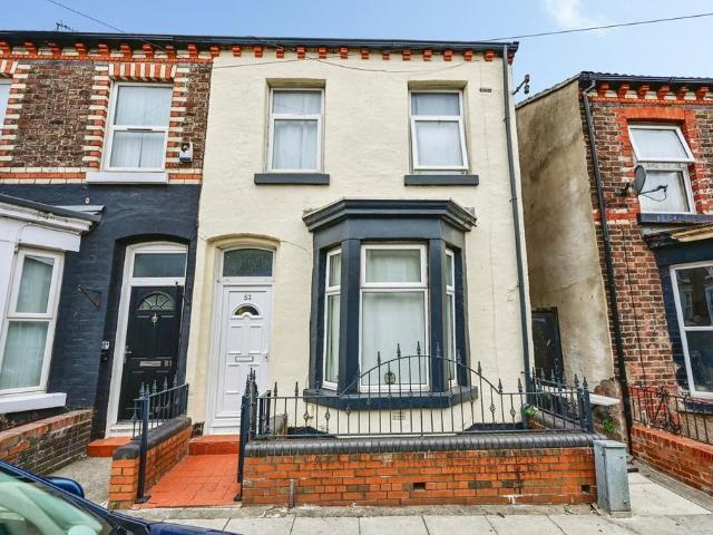 2 bedroom end of terrace house for sale