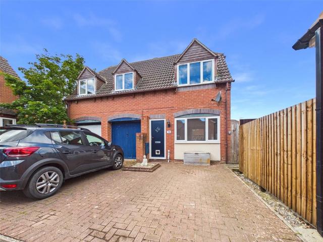 2 bedroom end of terrace house for sale