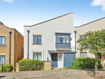 2 bedroom end of terrace house for sale