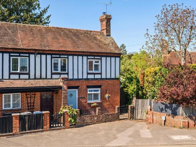 2 bedroom end of terrace house for sale