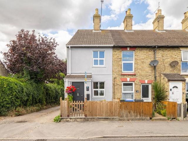 2 bedroom end of terrace house for sale