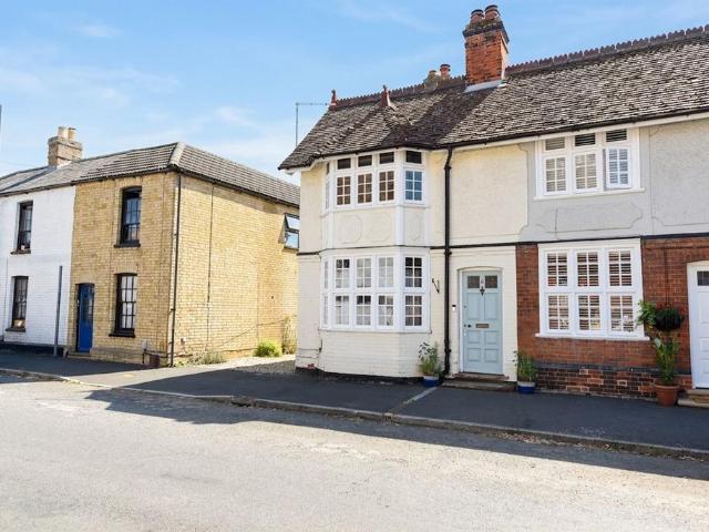 2 bedroom end of terrace house for sale