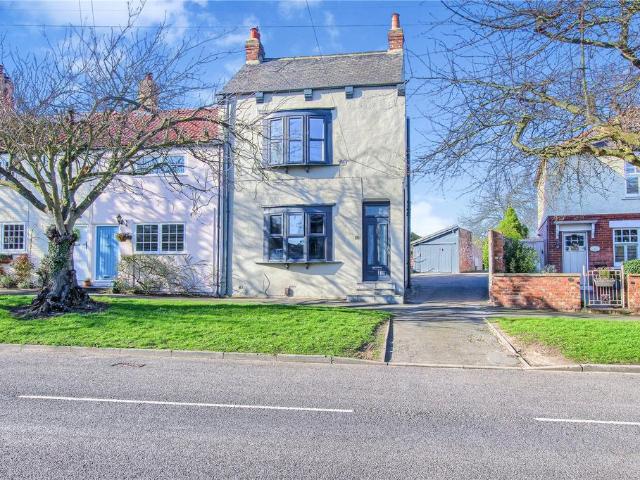 2 bedroom end of terrace house for sale