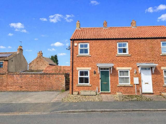 2 bedroom end of terrace house for sale