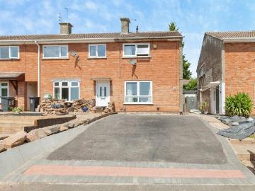 2 bedroom end of terrace house for sale