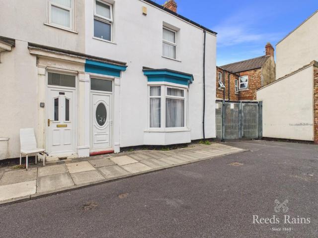 2 bedroom end of terrace house for sale
