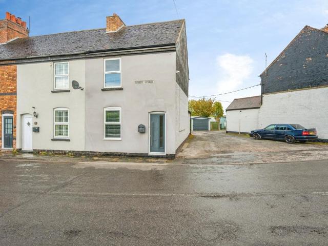 2 bedroom end of terrace house for sale