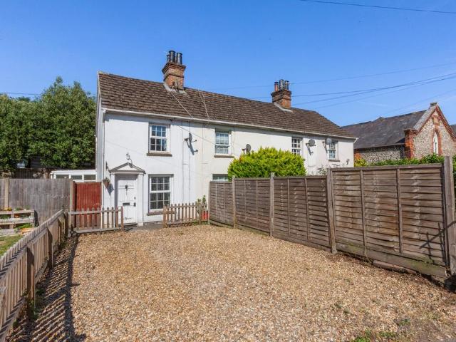 2 bedroom end of terrace house for sale