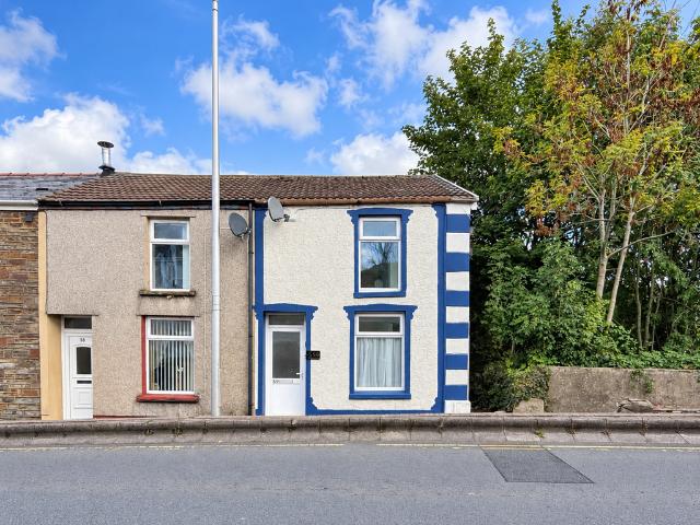 2 bedroom end of terrace house for sale