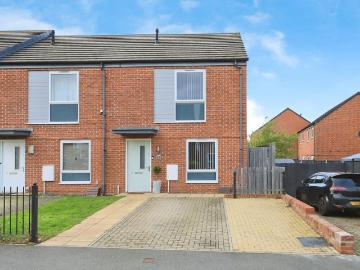 2 bedroom end of terrace house for sale