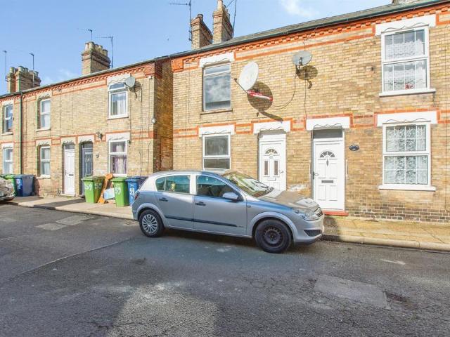 2 bedroom end of terrace house for sale