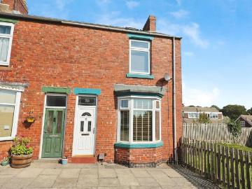 2 bedroom end of terrace house for sale