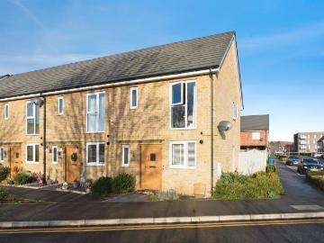 2 bedroom end of terrace house for sale