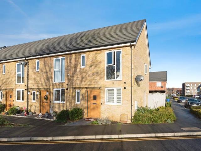 2 bedroom end of terrace house for sale