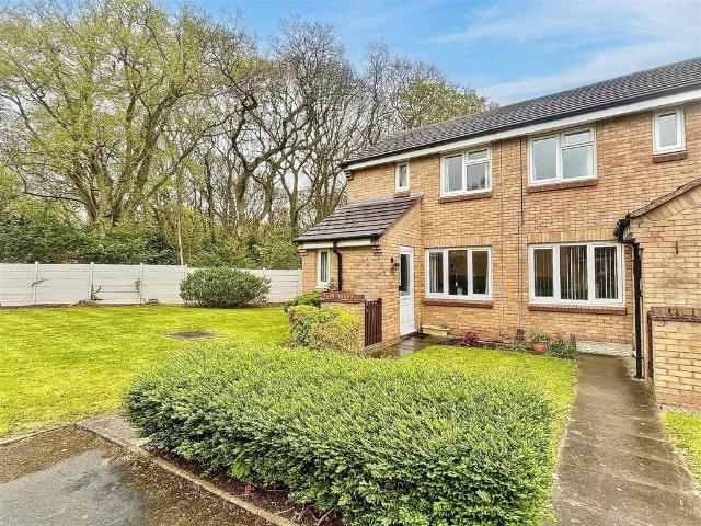 2 bedroom end of terrace house for sale