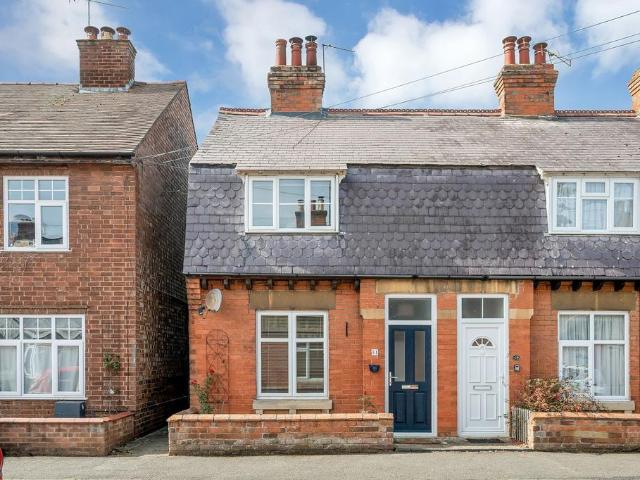 2 bedroom end of terrace house for sale