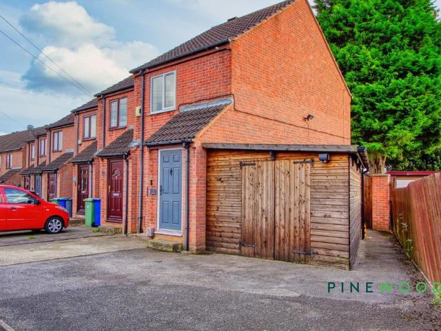 2 bedroom end of terrace house for sale